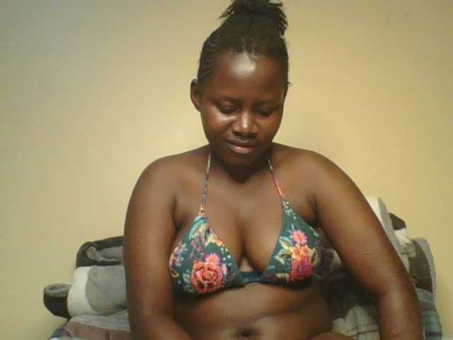 Loviett52 live cam on BongaCams