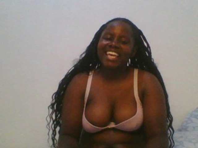 Loviett52 live cam on BongaCams