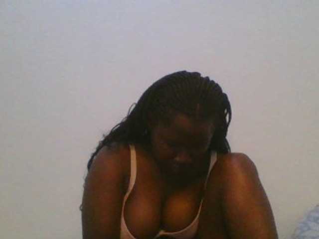 Loviett52 live cam on BongaCams