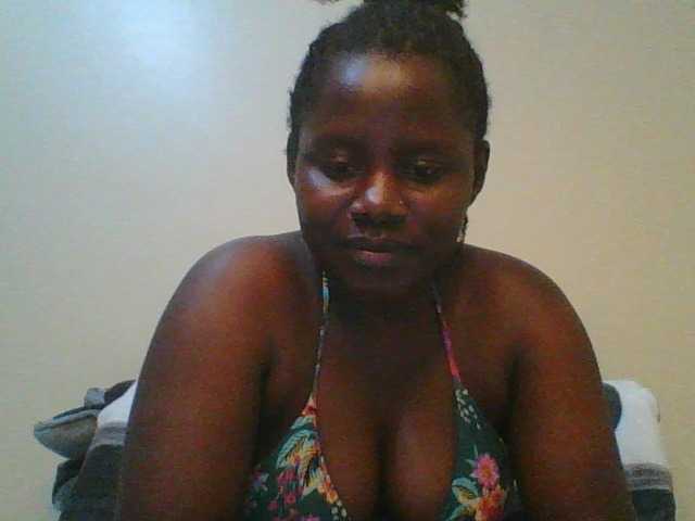 Loviett52 live cam on BongaCams