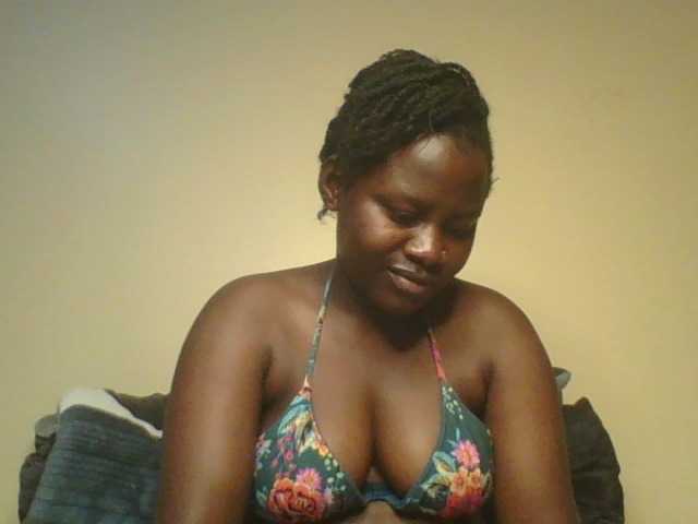 Loviett52 live cam on BongaCams