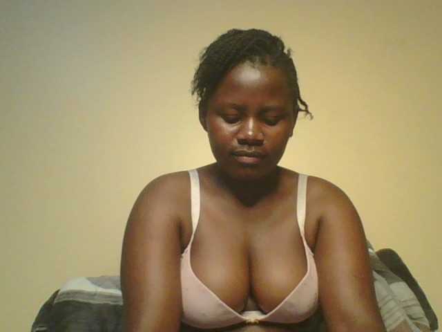 Loviett52 webcam bongacams model stream image