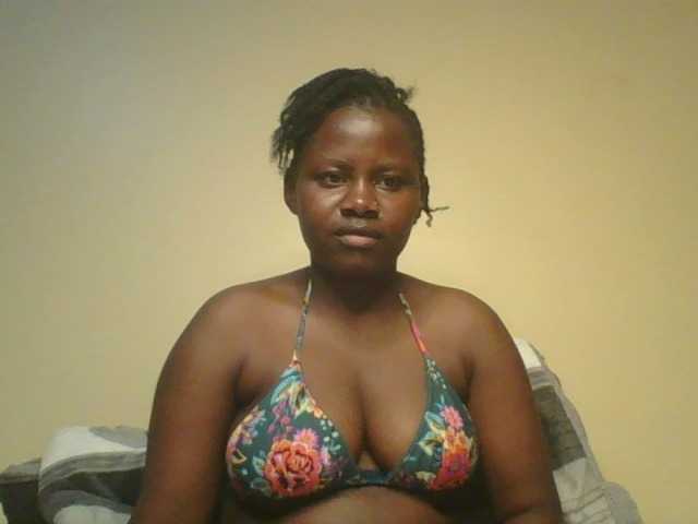 Loviett52 live cam on BongaCams