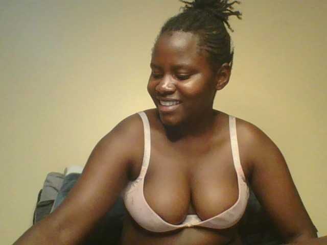 Loviett52 live cam on BongaCams