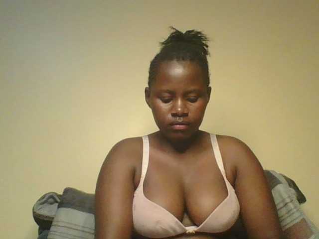Loviett52 live cam on BongaCams