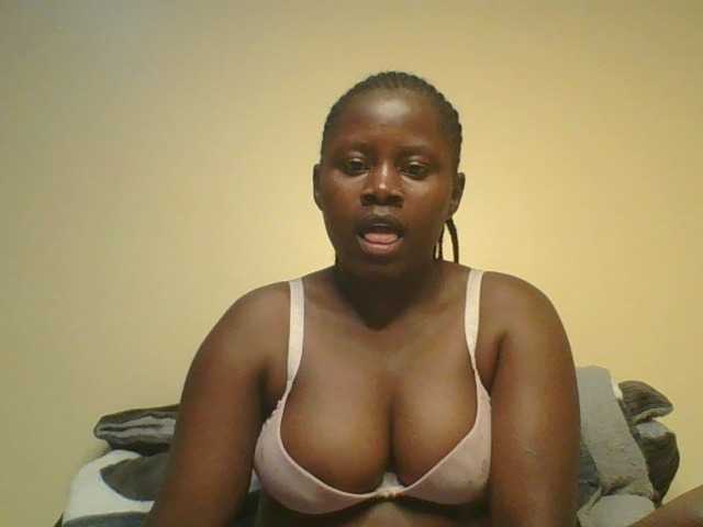 Loviett52 live cam on BongaCams