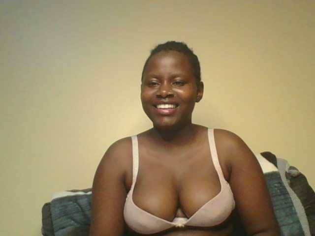 Loviett52 live cam on BongaCams