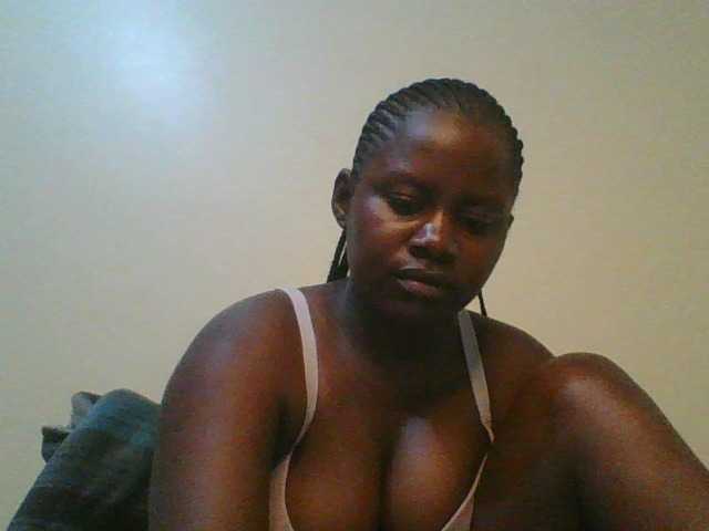 Loviett52 live cam on BongaCams