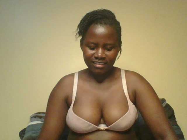 Loviett52 live cam on BongaCams