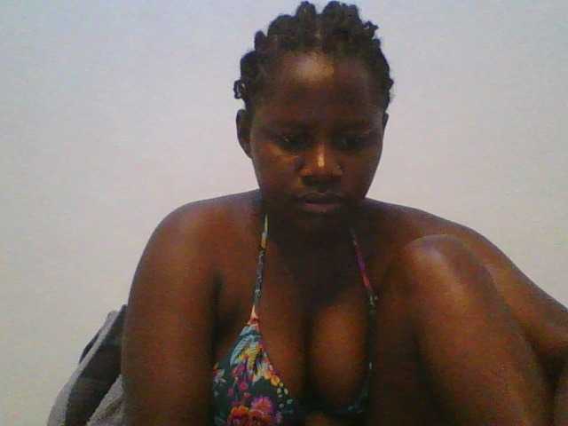 Loviett52 live cam on BongaCams