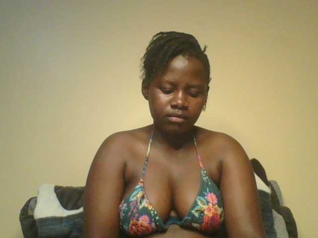 Loviett52, live now on BongaCams