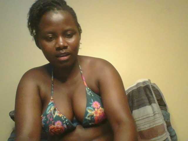 Loviett52 live cam on BongaCams