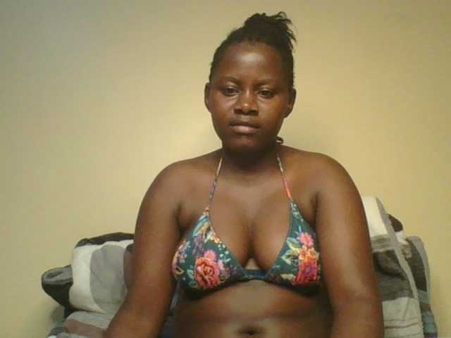 Loviett52 live cam on BongaCams