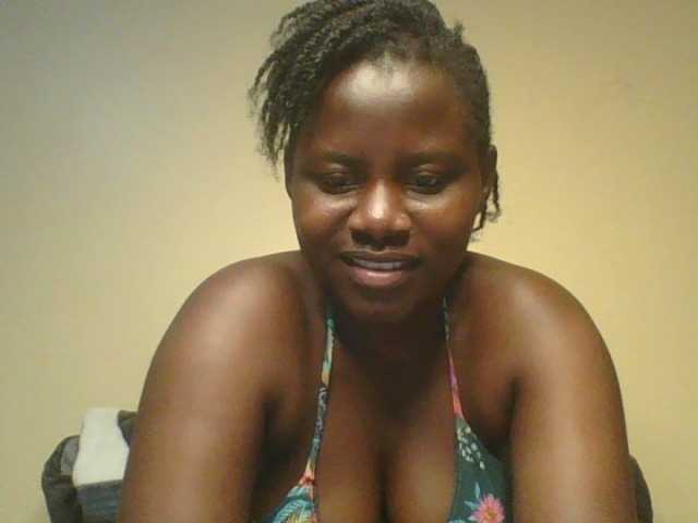 Loviett52 live cam on BongaCams