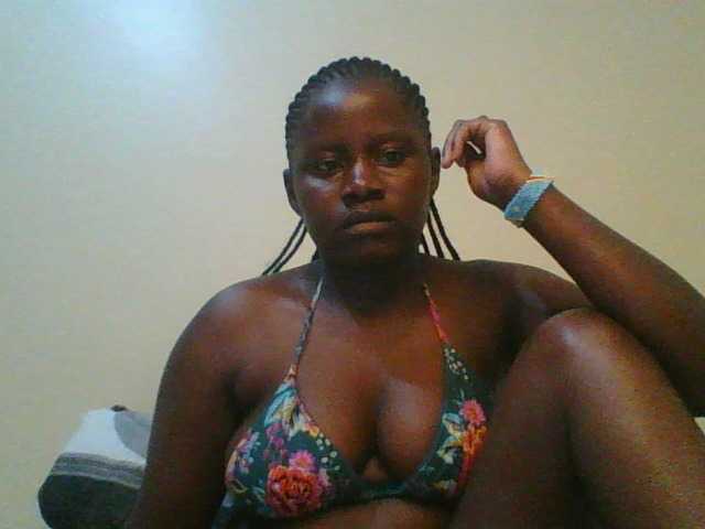 Loviett52 live cam on BongaCams
