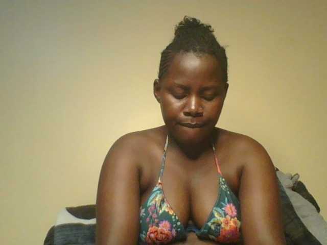 Loviett52 live cam on BongaCams
