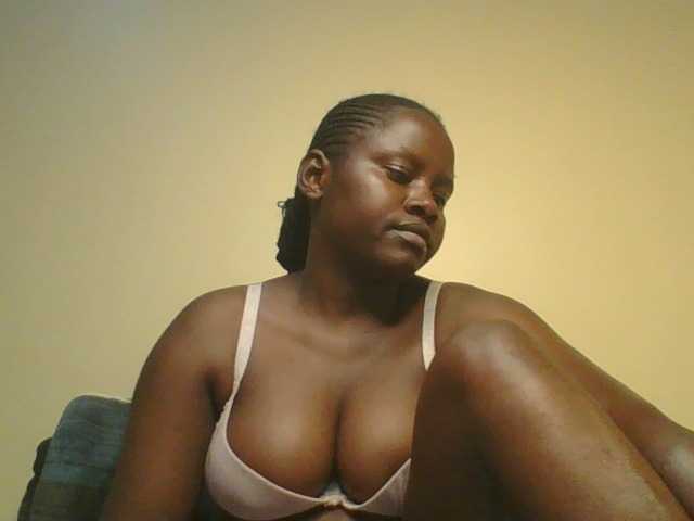 Loviett52 live cam on BongaCams