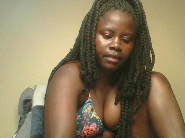 Loviett52 live cam on BongaCams