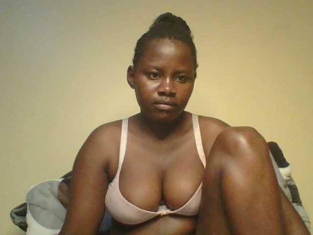 Loviett52 live cam on BongaCams