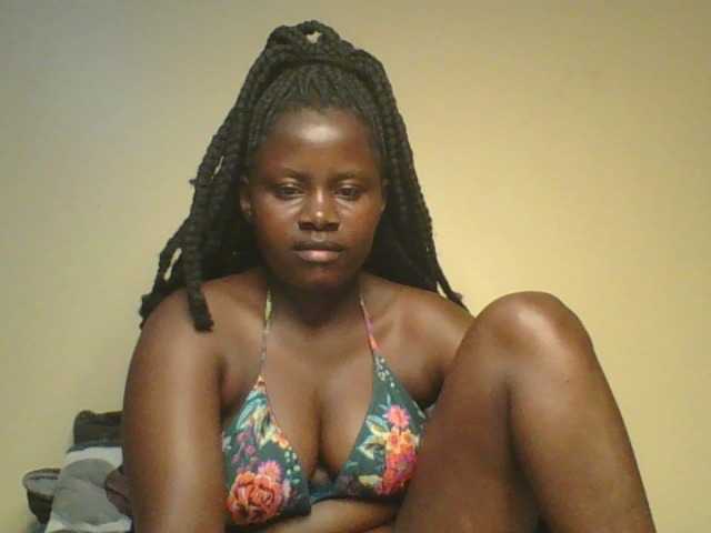 Loviett52 live cam on BongaCams