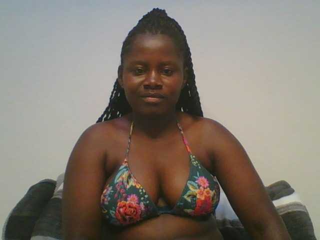 Loviett52 live cam on BongaCams