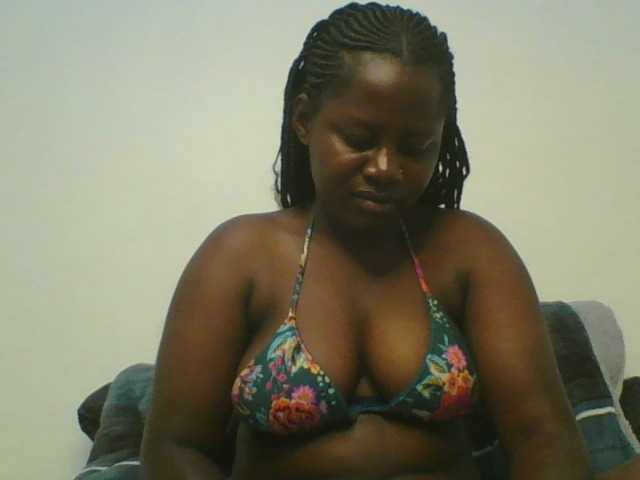 Loviett52 live cam on BongaCams