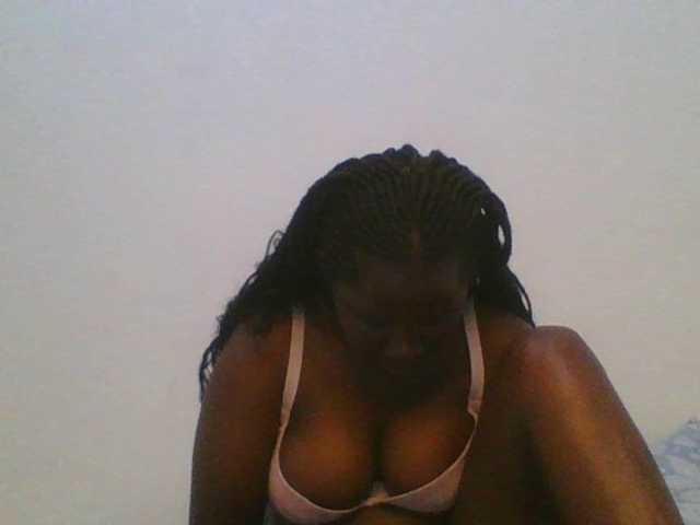 Loviett52 live cam on BongaCams