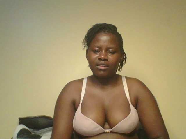 Loviett52 webcam bongacams model stream image