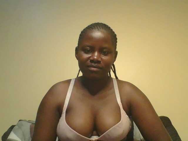 Loviett52 live cam on BongaCams
