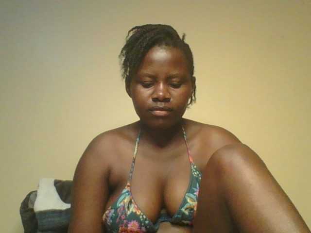 Loviett52 live cam on BongaCams