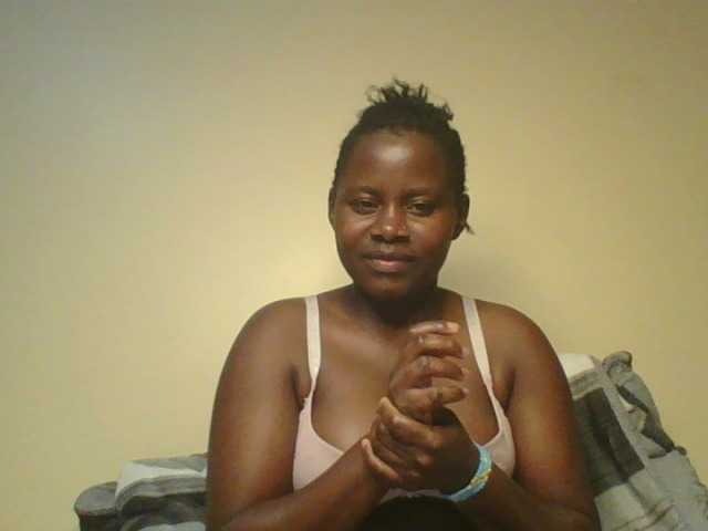 Loviett52 live cam on BongaCams