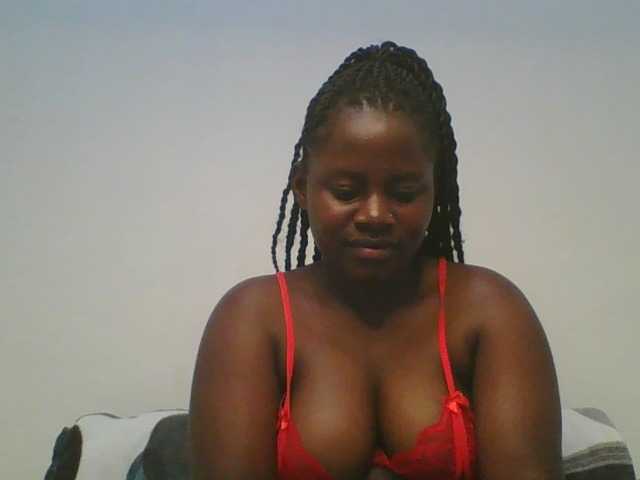 Loviett52 live cam on BongaCams