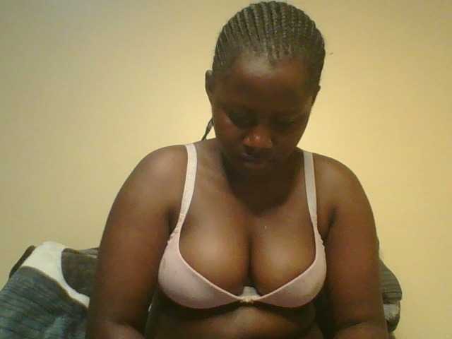 Loviett52 live cam on BongaCams