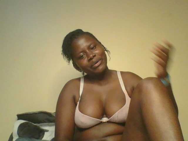 Loviett52 live cam on BongaCams