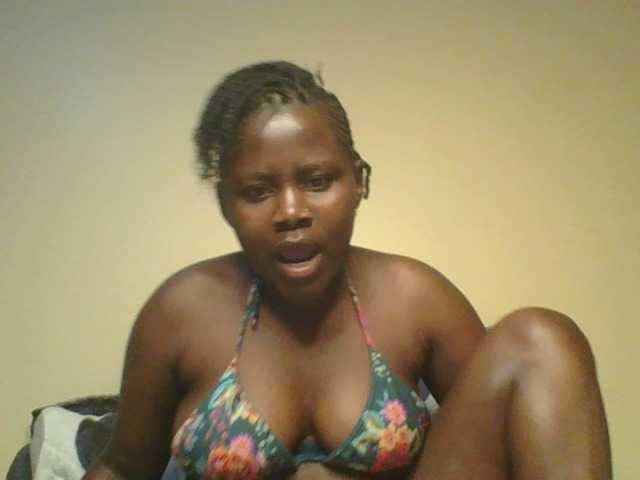Loviett52 live cam on BongaCams