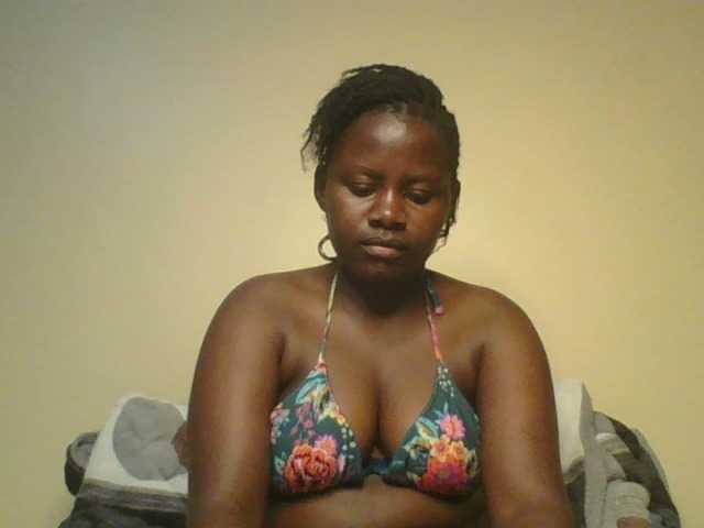 Loviett52 live cam on BongaCams