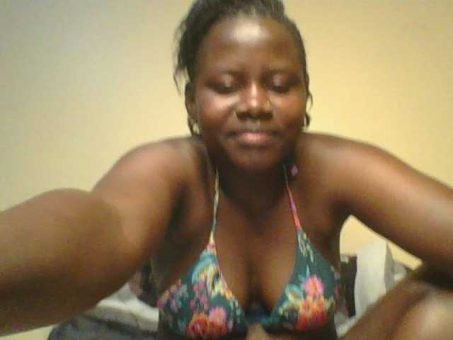 Loviett52 live cam on BongaCams
