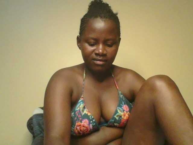 Loviett52 live cam on BongaCams