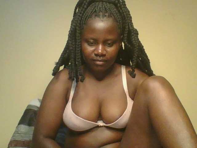 Loviett52 live cam on BongaCams