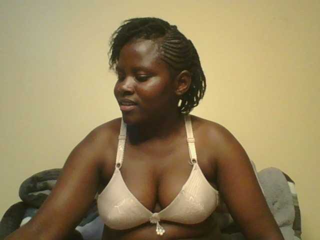 Loviett52 live cam on BongaCams