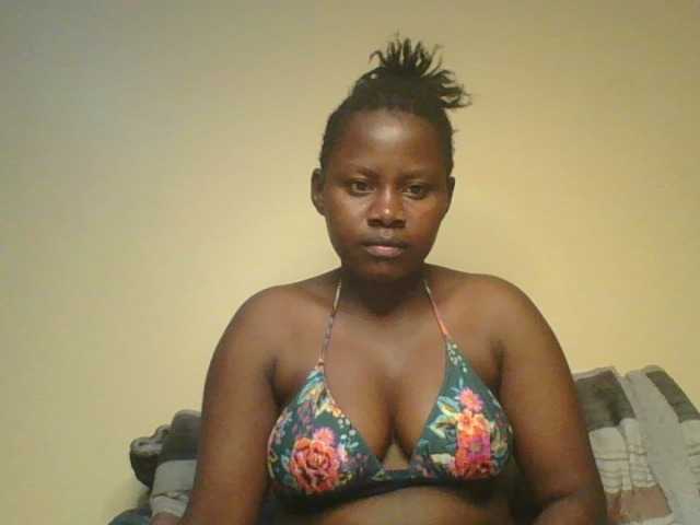 Loviett52 live cam on BongaCams