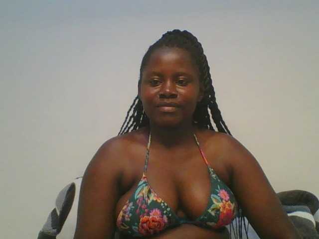 Loviett52 live cam on BongaCams