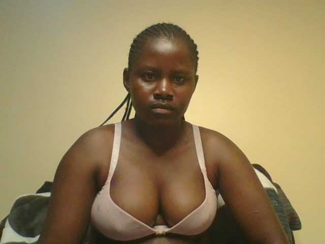 Loviett52 live cam on BongaCams