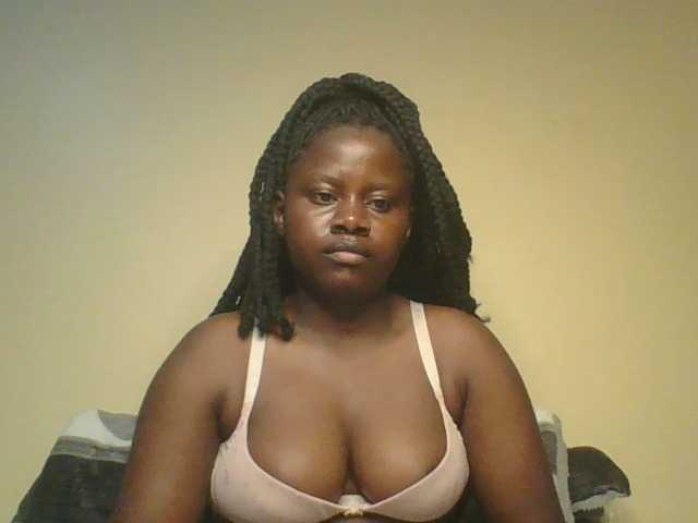 Loviett52 live cam on BongaCams