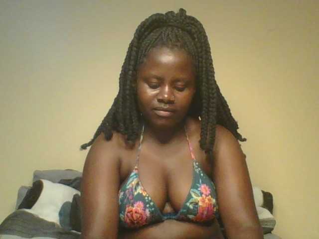Loviett52 live cam on BongaCams