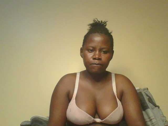 Loviett52 live cam on BongaCams