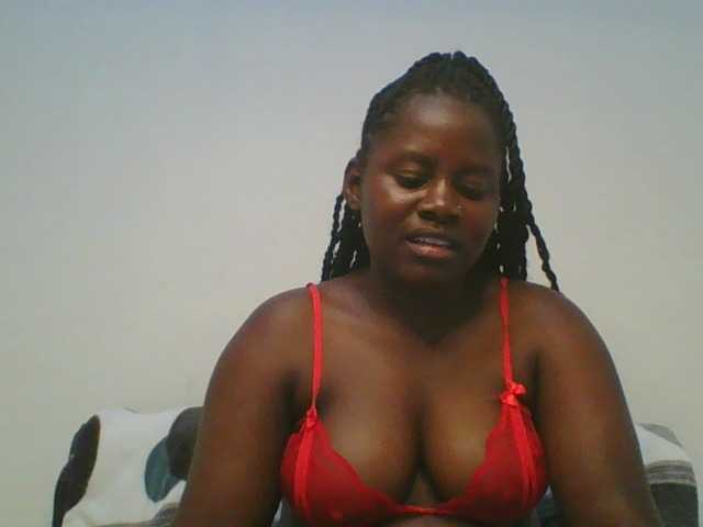 Loviett52 live cam on BongaCams