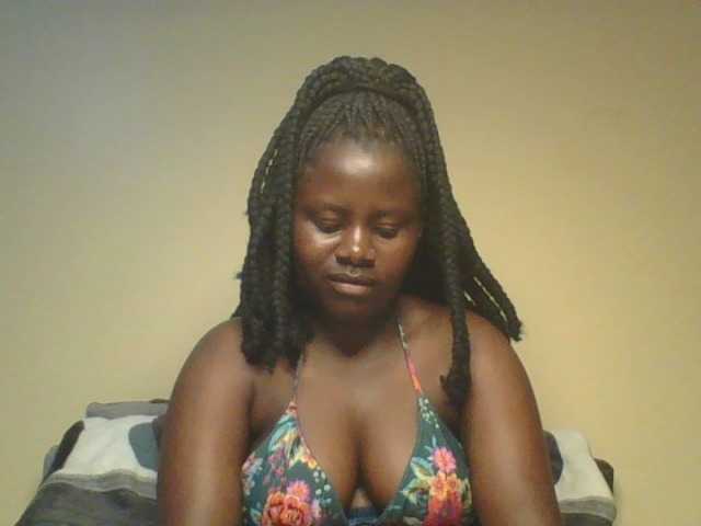 Loviett52 live cam on BongaCams