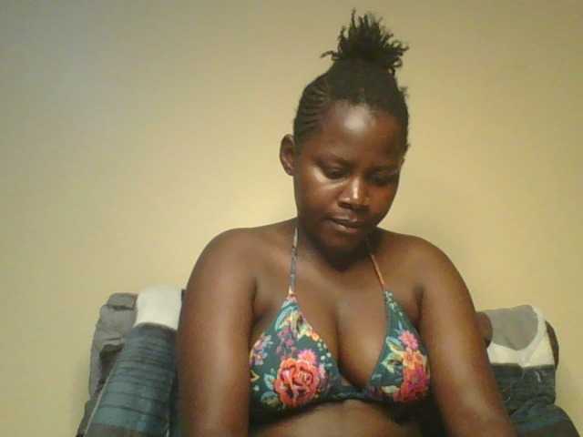 Loviett52 live cam on BongaCams