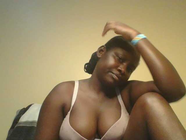 Loviett52 live cam on BongaCams